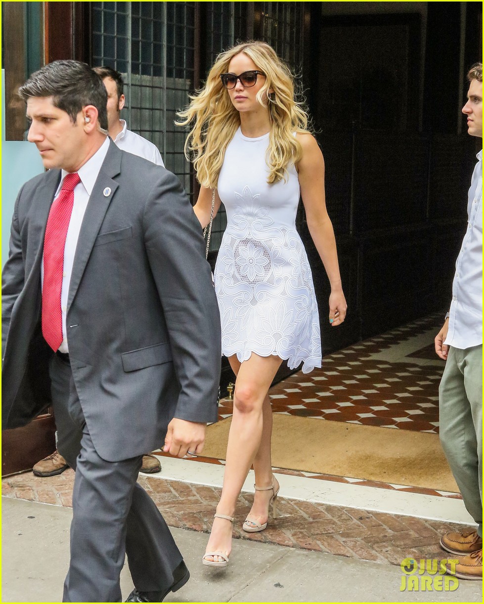 jennifer lawrence summer chic in nyc 01