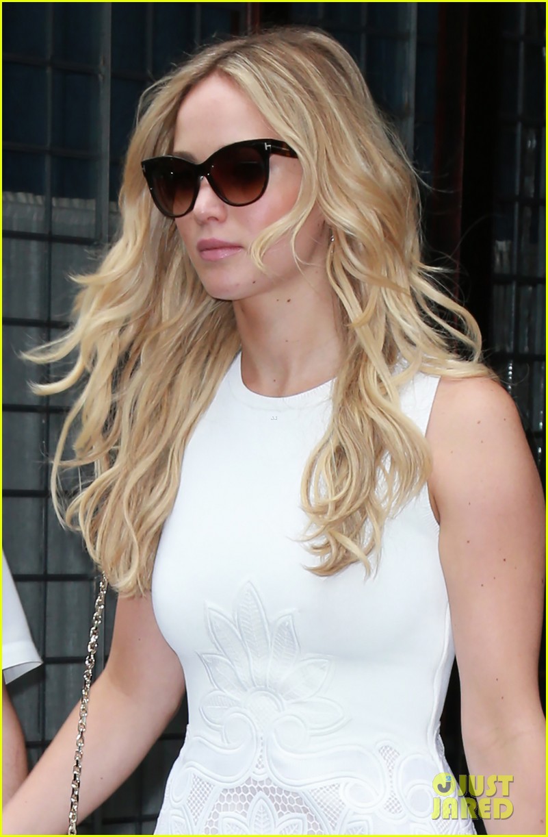 jennifer lawrence summer chic in nyc 02