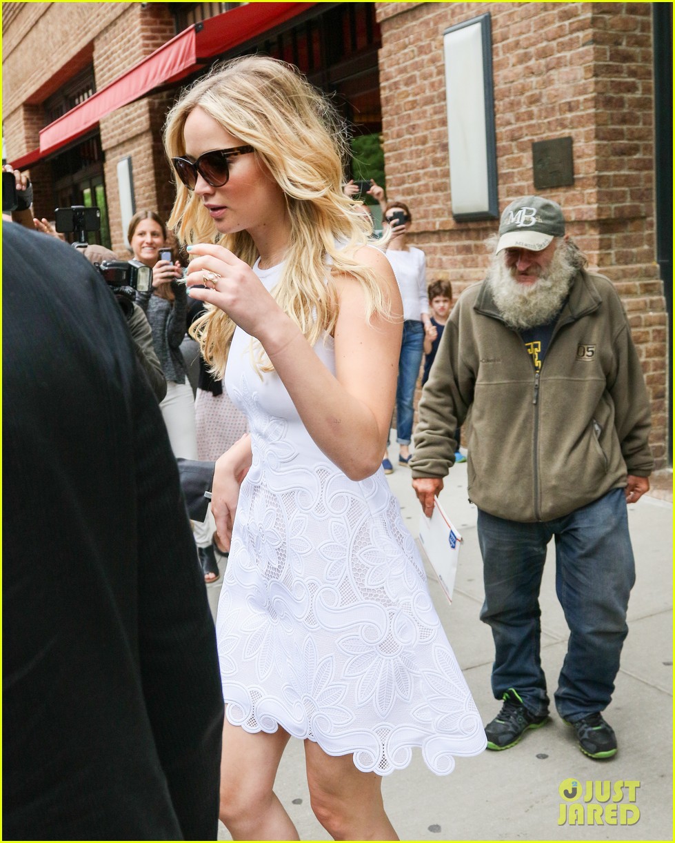 jennifer lawrence summer chic in nyc 04
