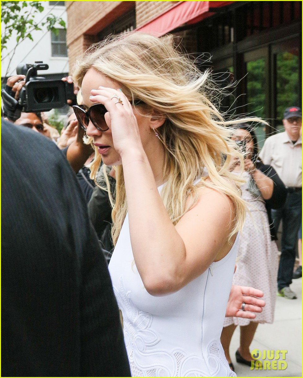 jennifer lawrence summer chic in nyc 19