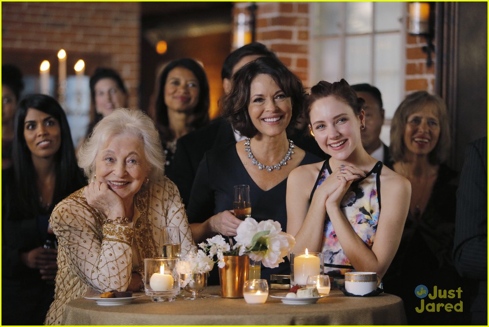 chasing life summer premiere first look pics 27