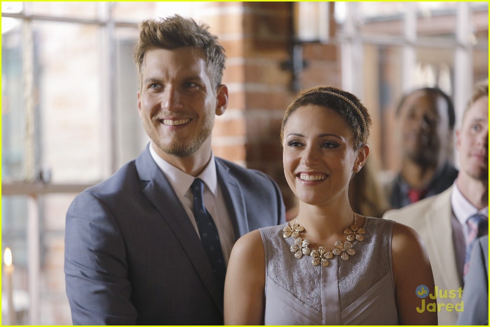 chasing life summer premiere first look pics 29