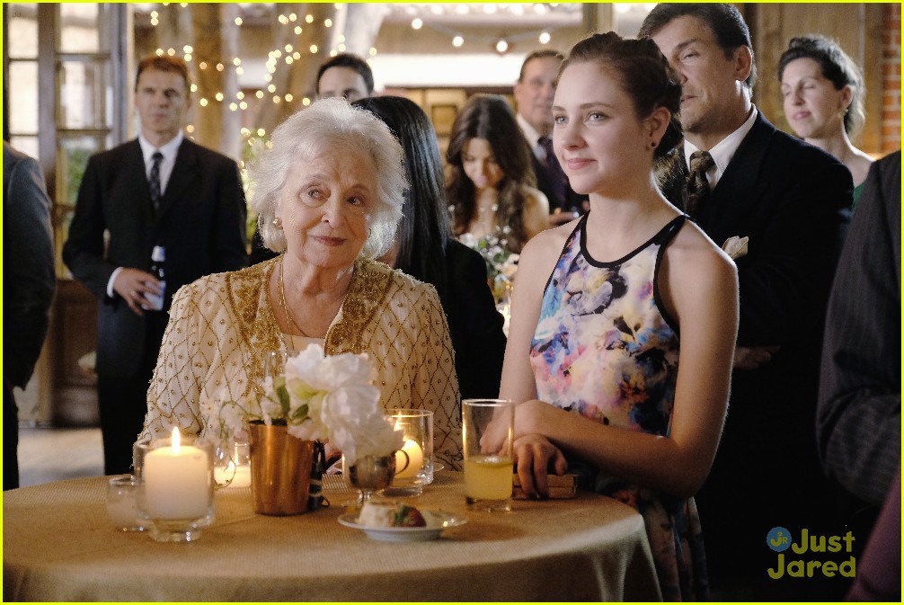 chasing life summer premiere first look pics 52