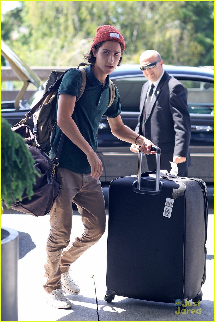 lorenzo henrie vancouver flight out fathers day 01