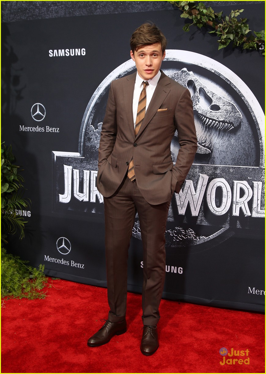 Ty Simpkins Takes Jjj To Jurassic World Premiere See All The Pics Photo Photo