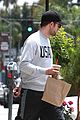 robert pattinson goes incognito at naturewell 06