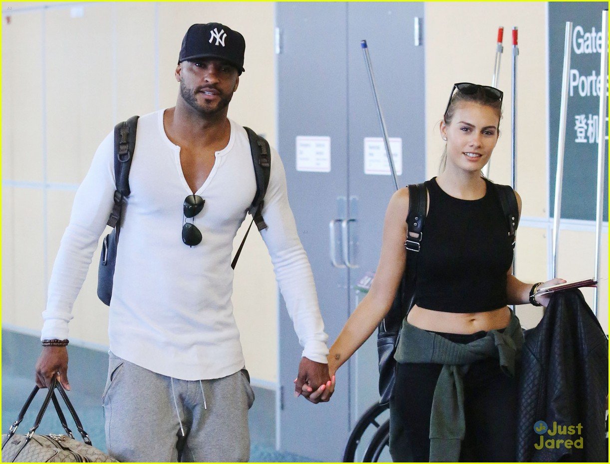 ricky whittle 100 meeting marie avgeropoulos 07