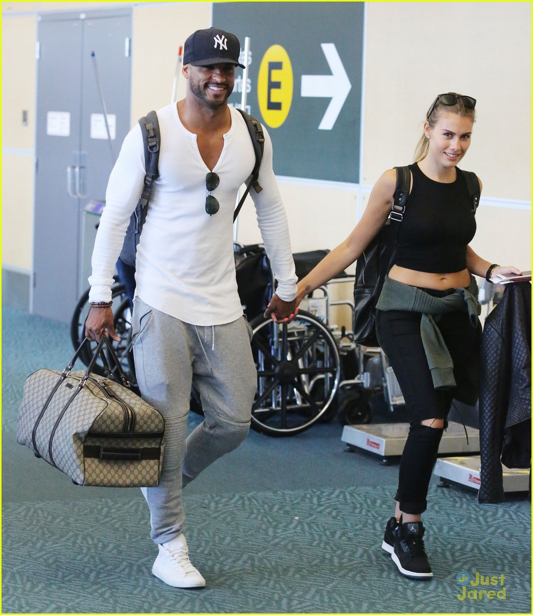 ricky whittle 100 meeting marie avgeropoulos 08