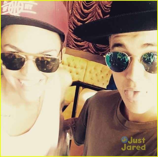 oitnbs ruby rose finally meets her twin justin bieber 01