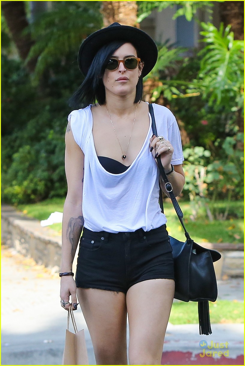 rumer willis will sing on dwts tour instead of dance 16