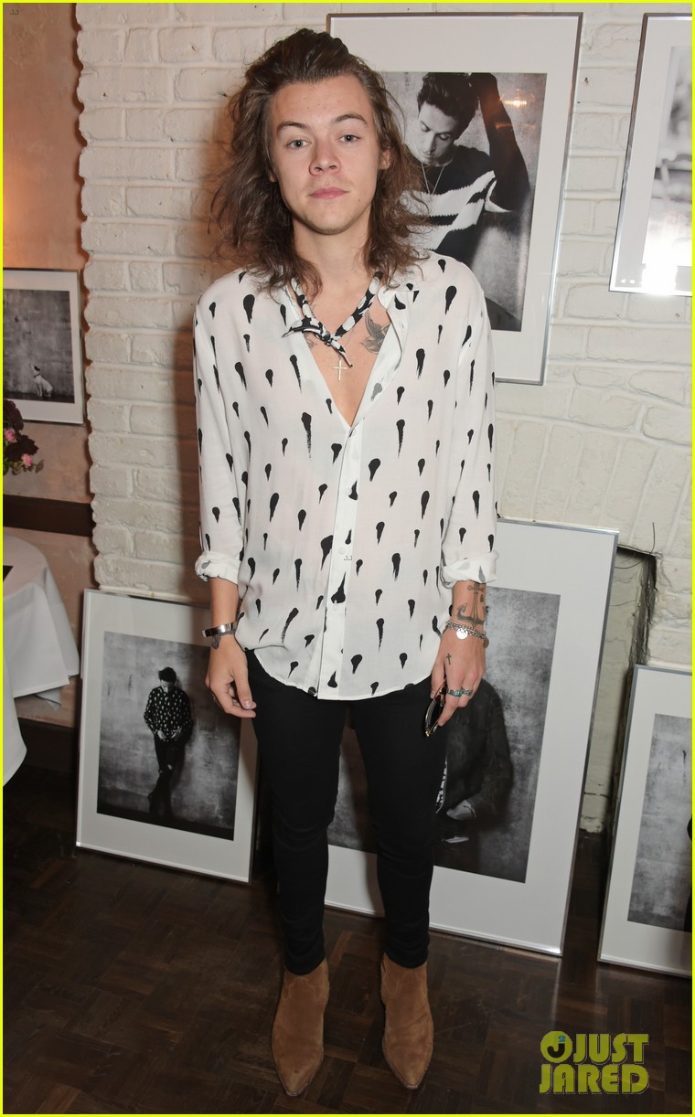 harry styles shows support for bestie nick grimshaw at topman 04