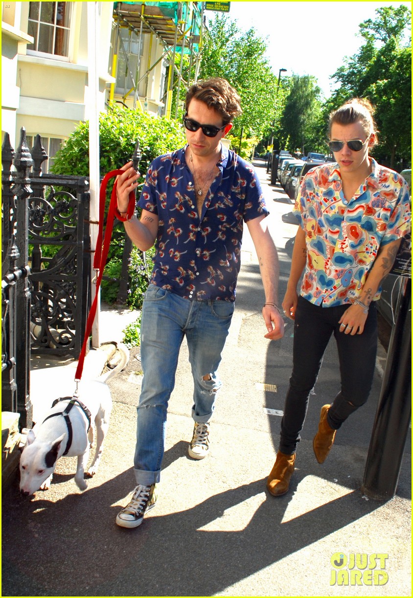 harry styles shows support for bestie nick grimshaw at topman 09