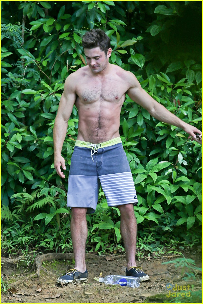 zac efron shirtless hawaii more ripped than ever 16