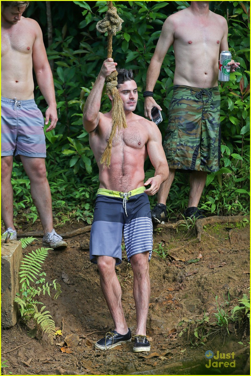 zac efron shirtless hawaii more ripped than ever 18