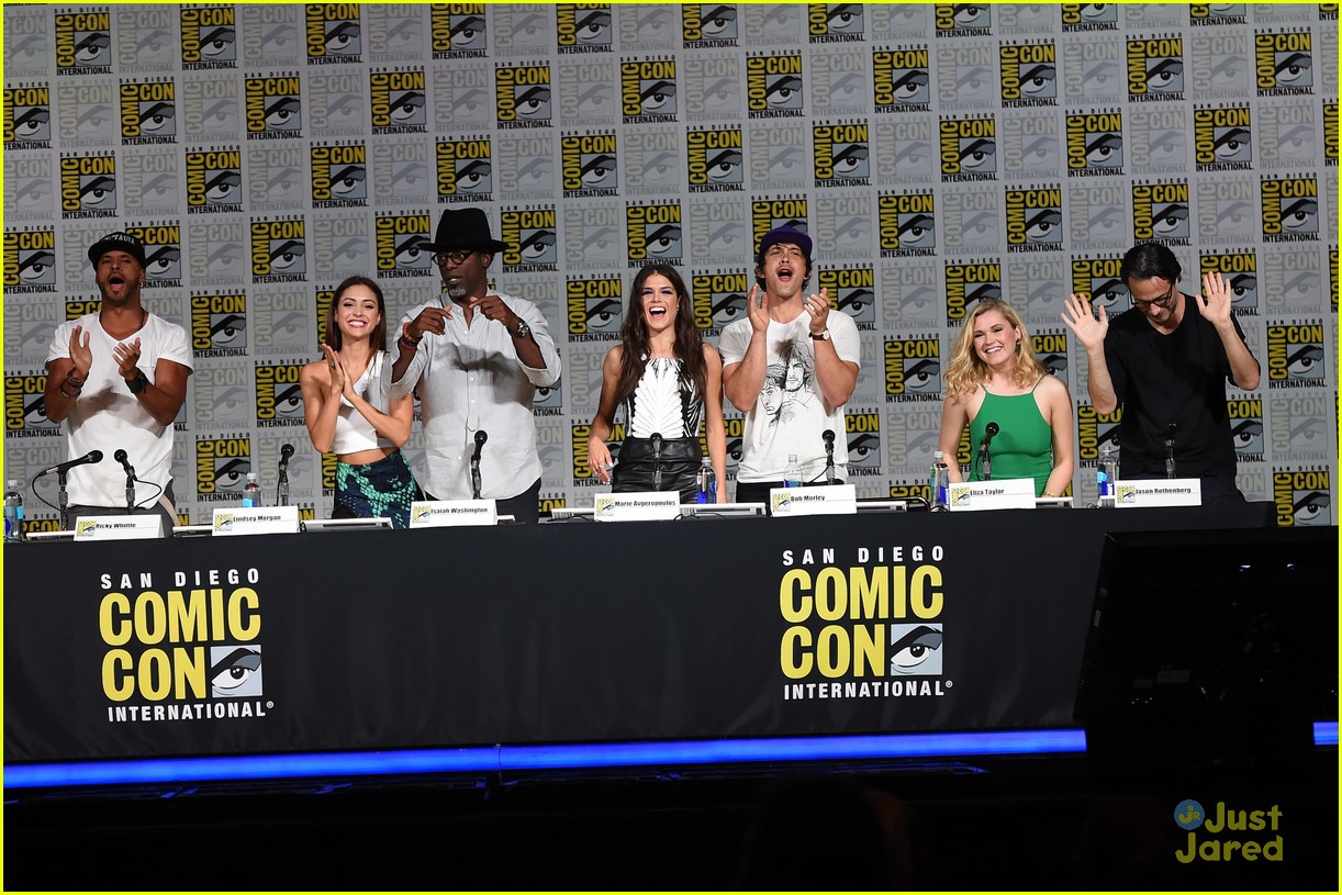 ricky whittle marie avgeropoulos 100 panel signing sdcc 21