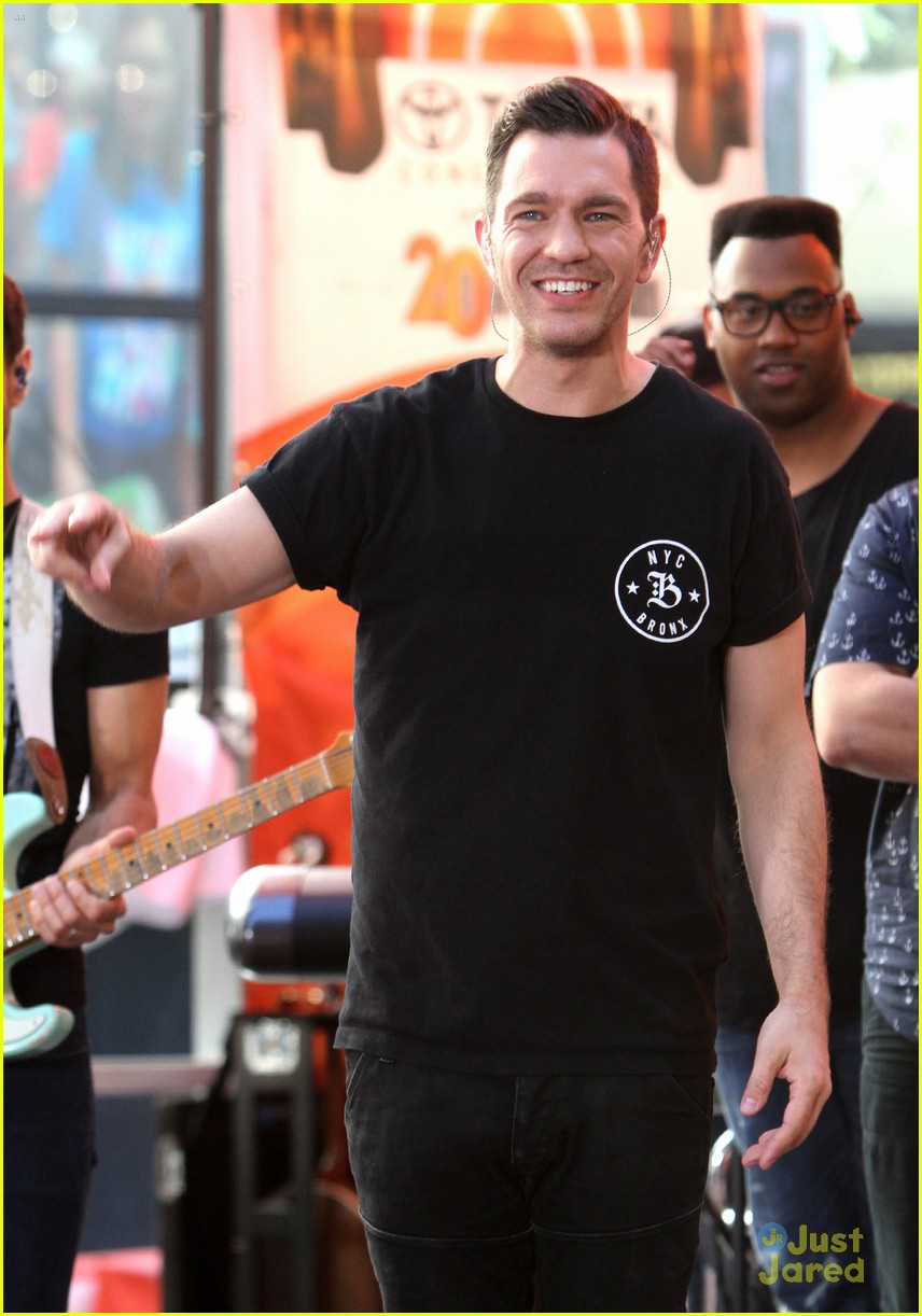 andy grammer today show concert liv maddie sneak 06