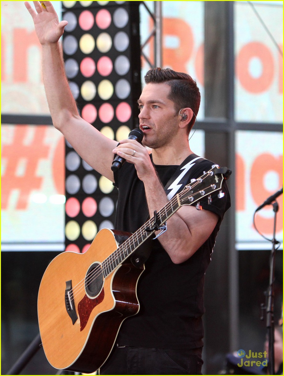 andy grammer today show concert liv maddie sneak 09