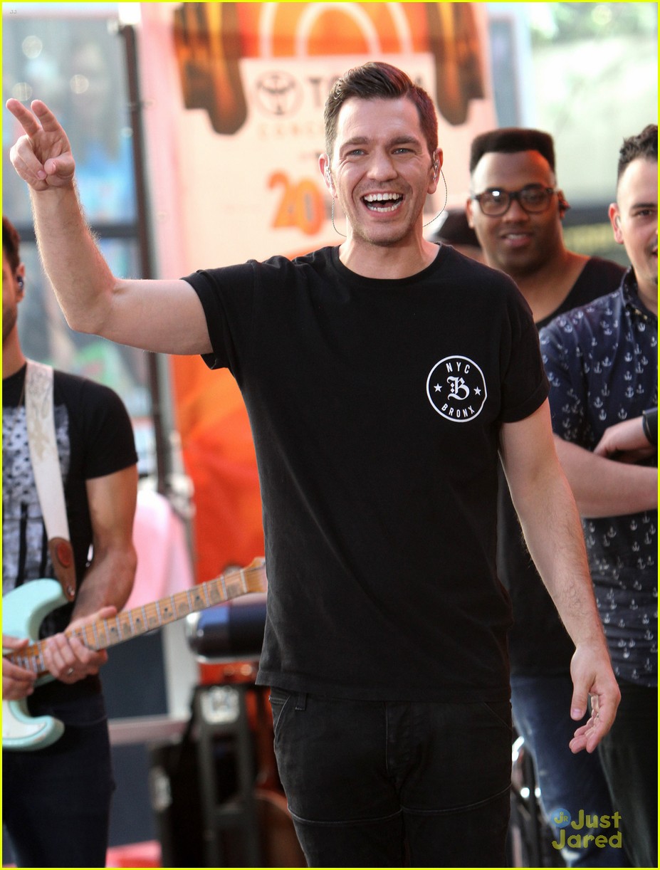 andy grammer today show concert liv maddie sneak 28