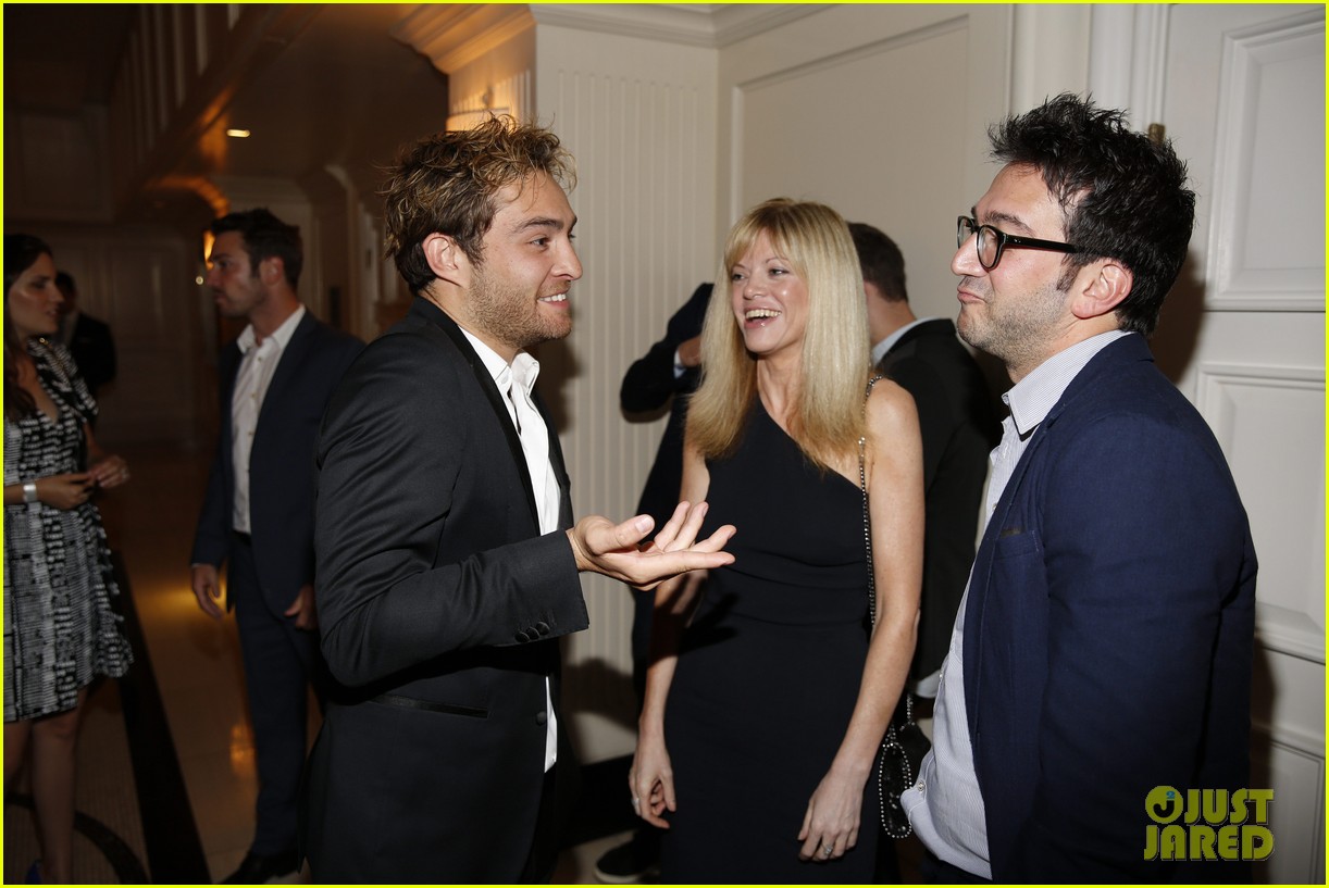 chace crawford sits next to co star rebecca rittenhouse at his birthday 07