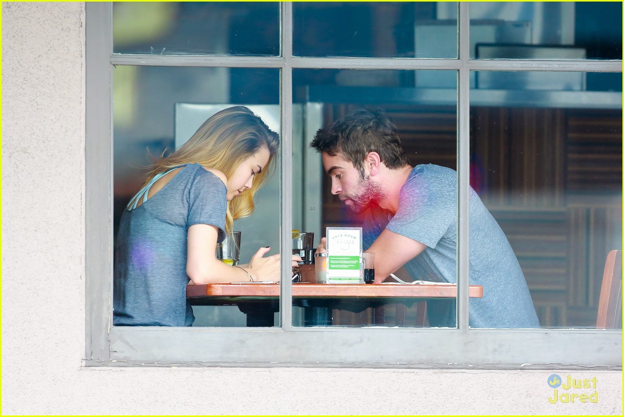 chace crawford spends the day with rebecca rittenhouse 02