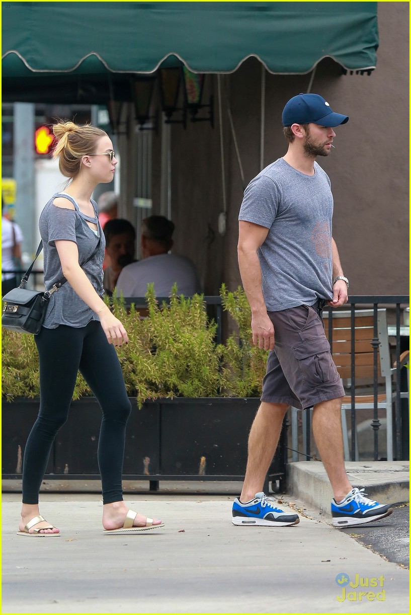 chace crawford spends the day with rebecca rittenhouse 20