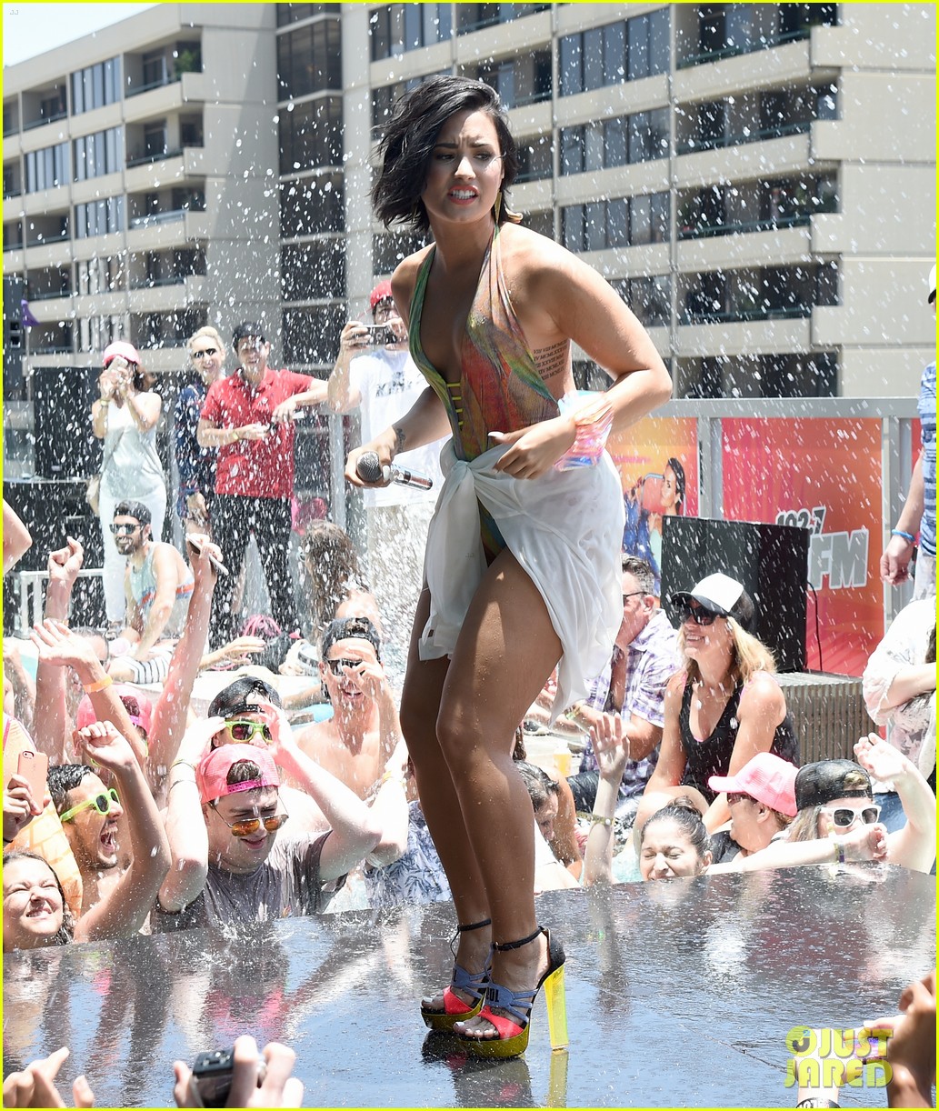 demi lovato falls cool for the summer party 01