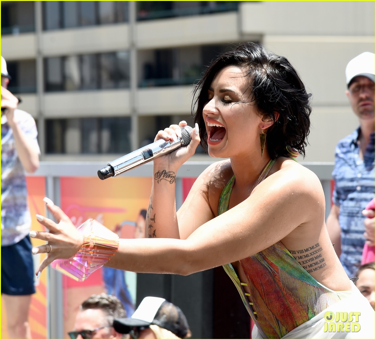 demi lovato falls cool for the summer party 02