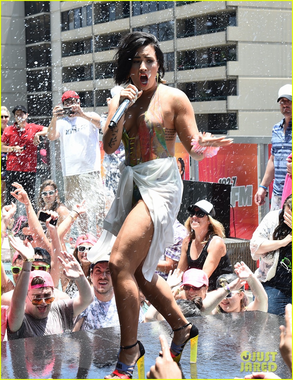 demi lovato falls cool for the summer party 09
