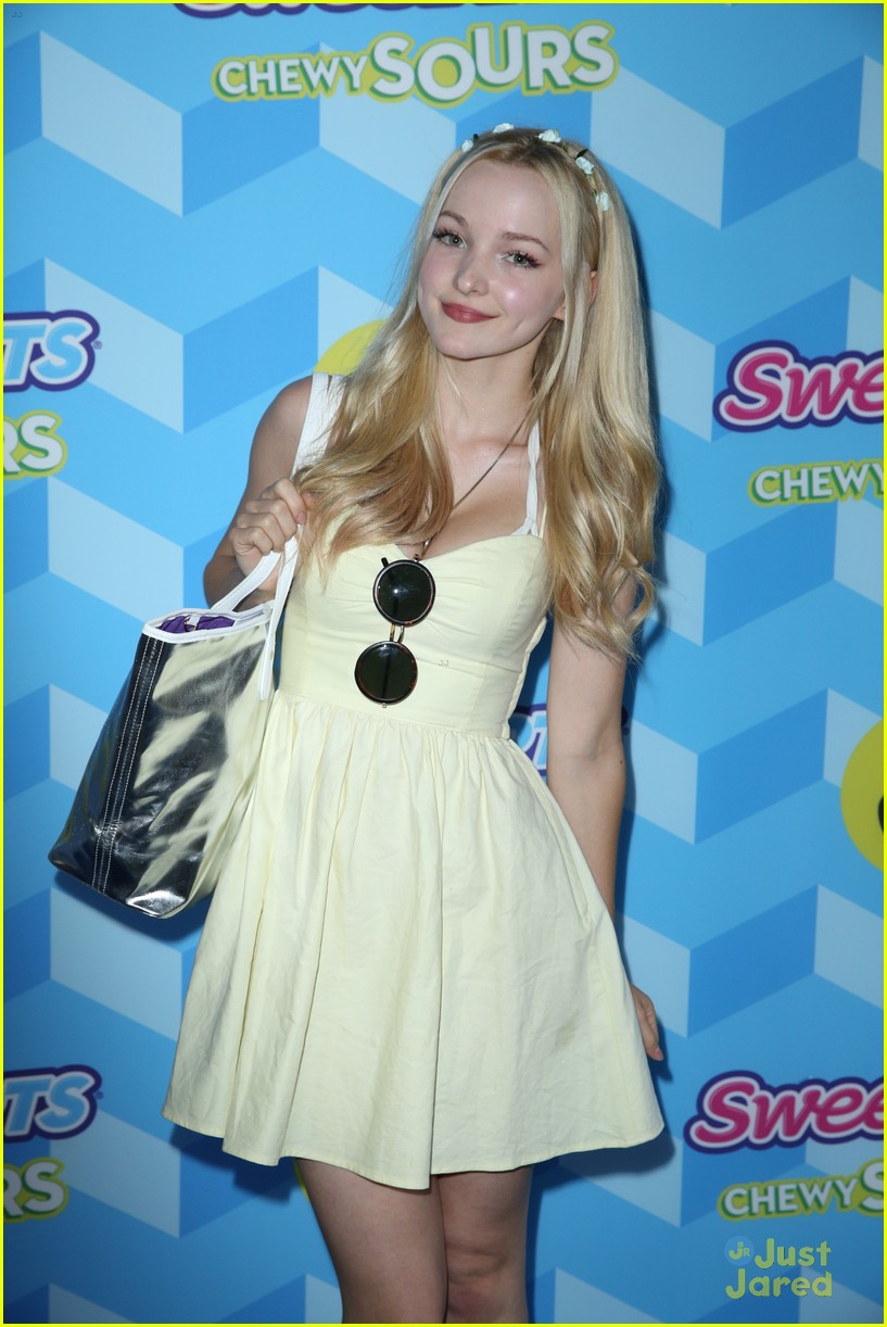 dove cameron sofia carson just jared summer bash presented by sweetarts 29