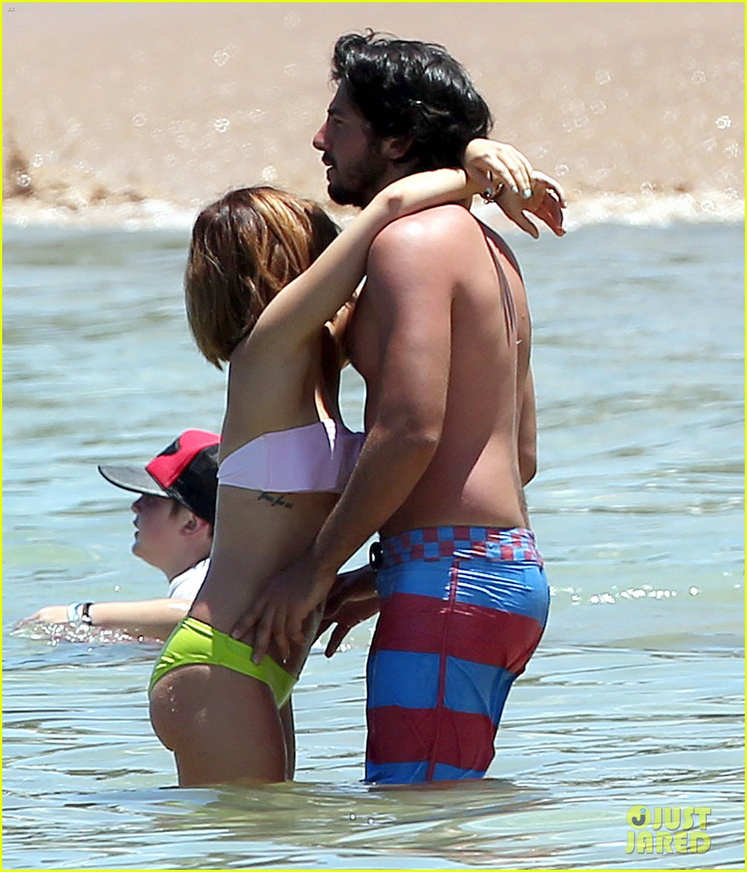 lucy hale anthony kalabretta pack on the pda during romantic hawaii 09