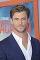 chris hemsworth gets his brothers support at vacation premiere 22