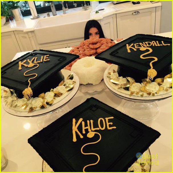 kendall kylie jenners graduation party 06