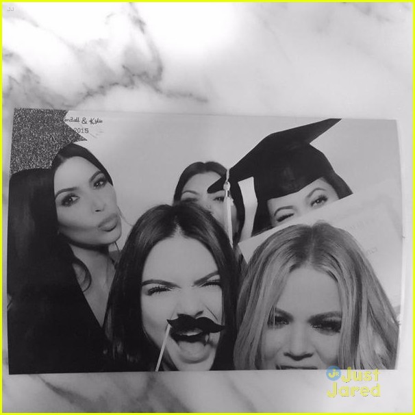kendall kylie jenners graduation party 07