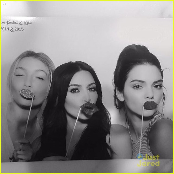 kendall kylie jenners graduation party 12