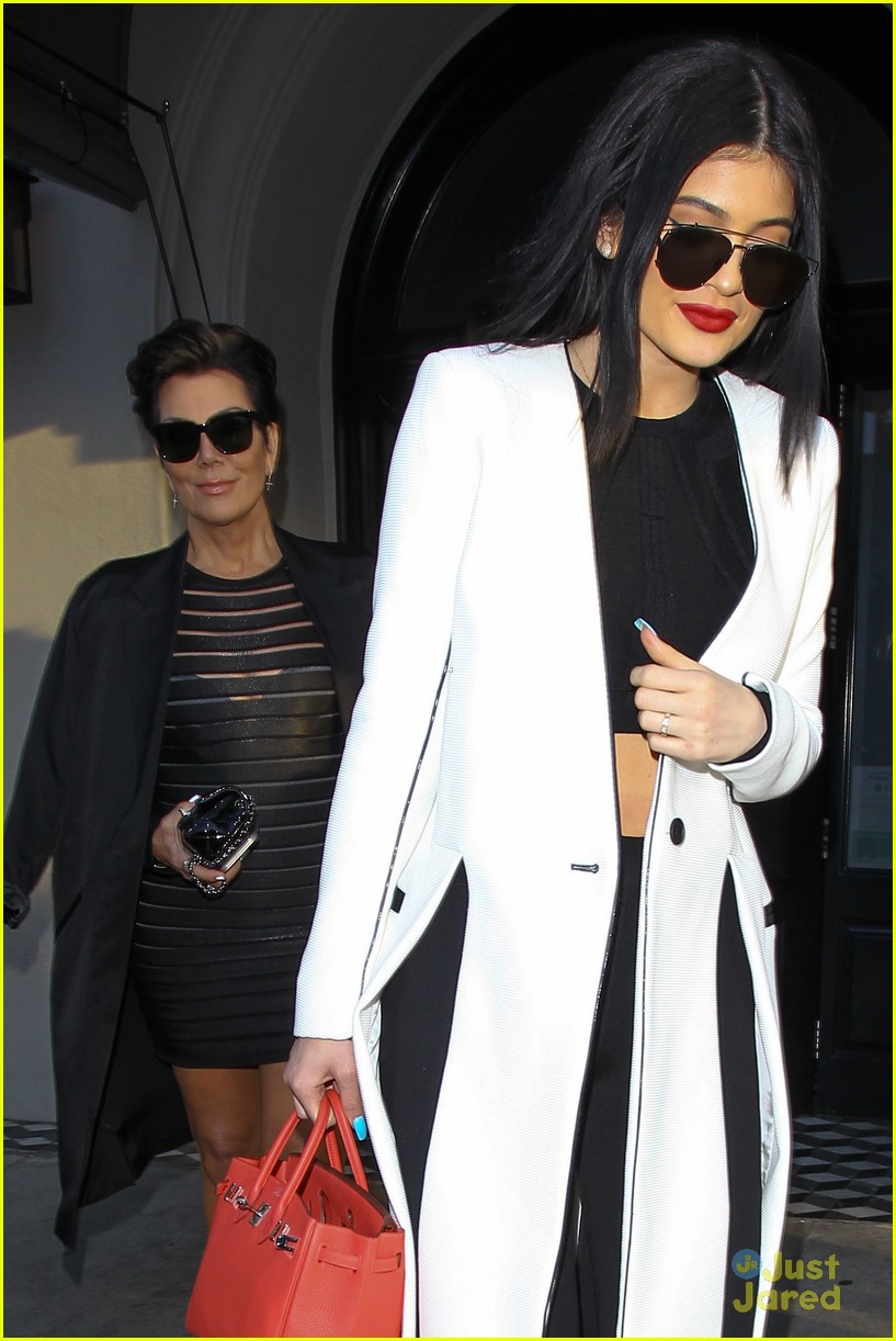 kylie jenner steps out amid tyga cheating rumors 02