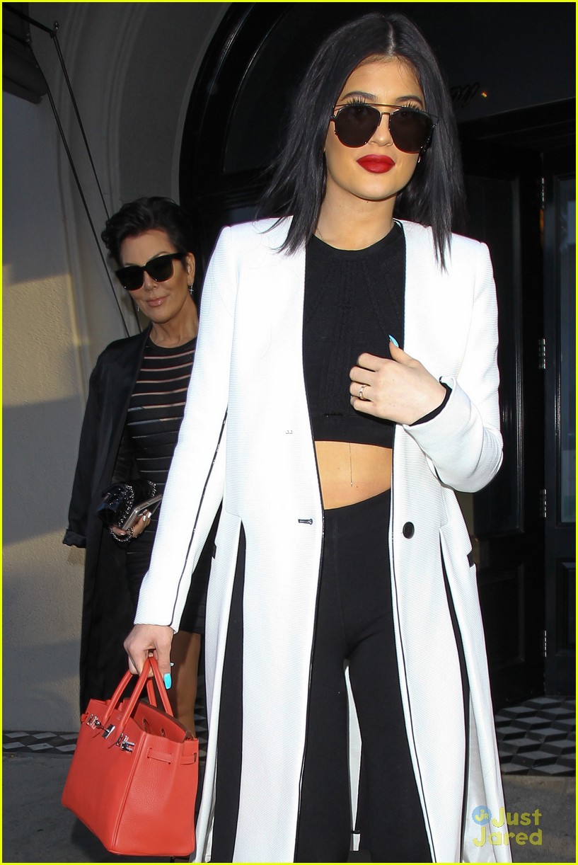 kylie jenner steps out amid tyga cheating rumors 07