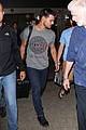 taylor lautner shows support for native american culture 03