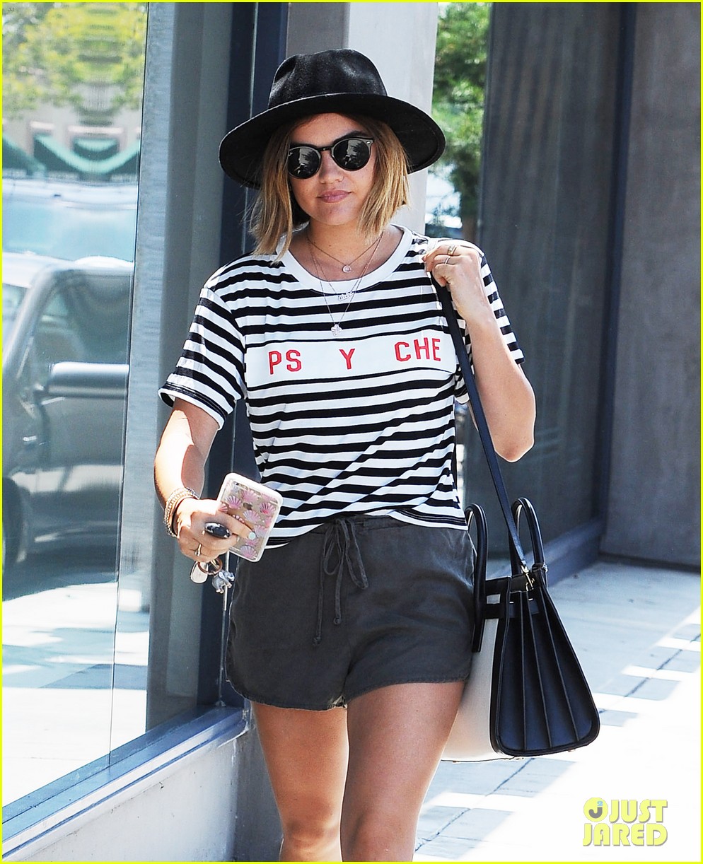 lucy hale shopping after hawaii trip 01