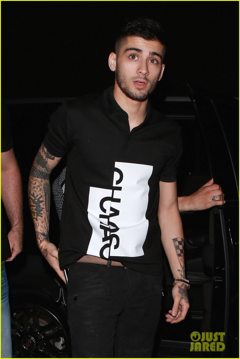 zayn malik celebrates solo record deal with night out 01