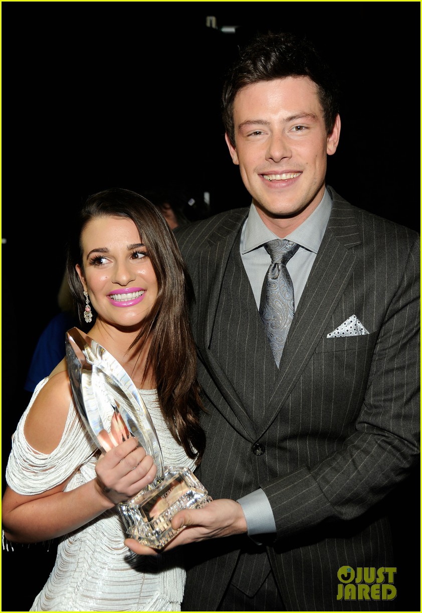 lea michele remembers cory monteith on his 33rd birthday 07