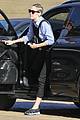 miley cyrus girlfriend stella maxwell hold hands at lunch 14
