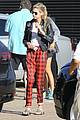 miley cyrus girlfriend stella maxwell hold hands at lunch 18