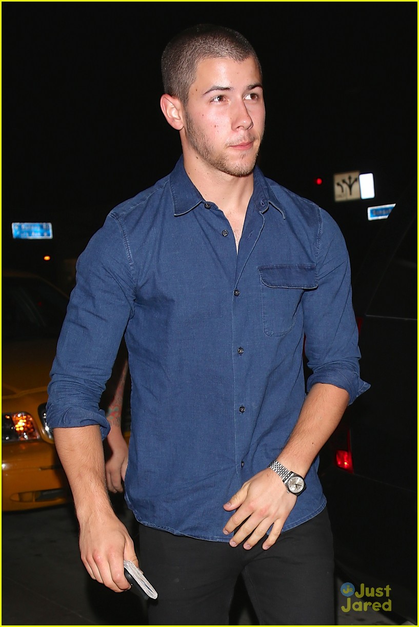 nick jonas reach out gay fans bootsy bellows 02