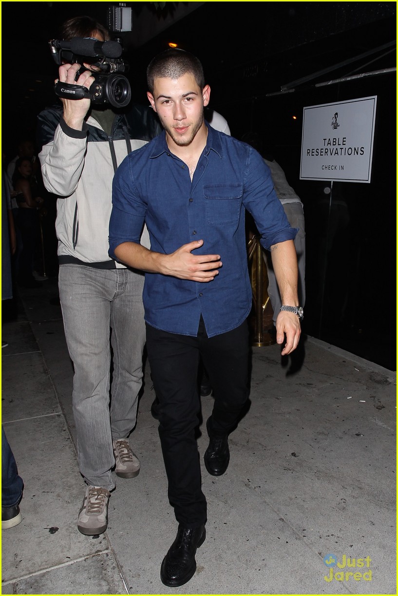 nick jonas reach out gay fans bootsy bellows 09