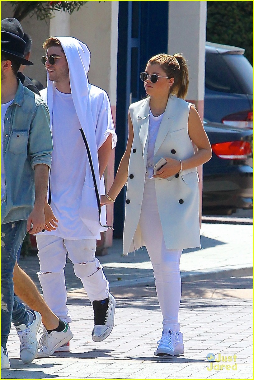 sofia richie status cover preview jake andrews all white 4th july 01