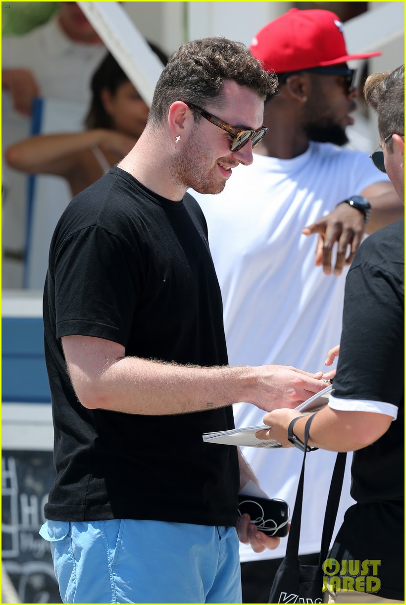 sam smith is completely utterly in love with miami 05