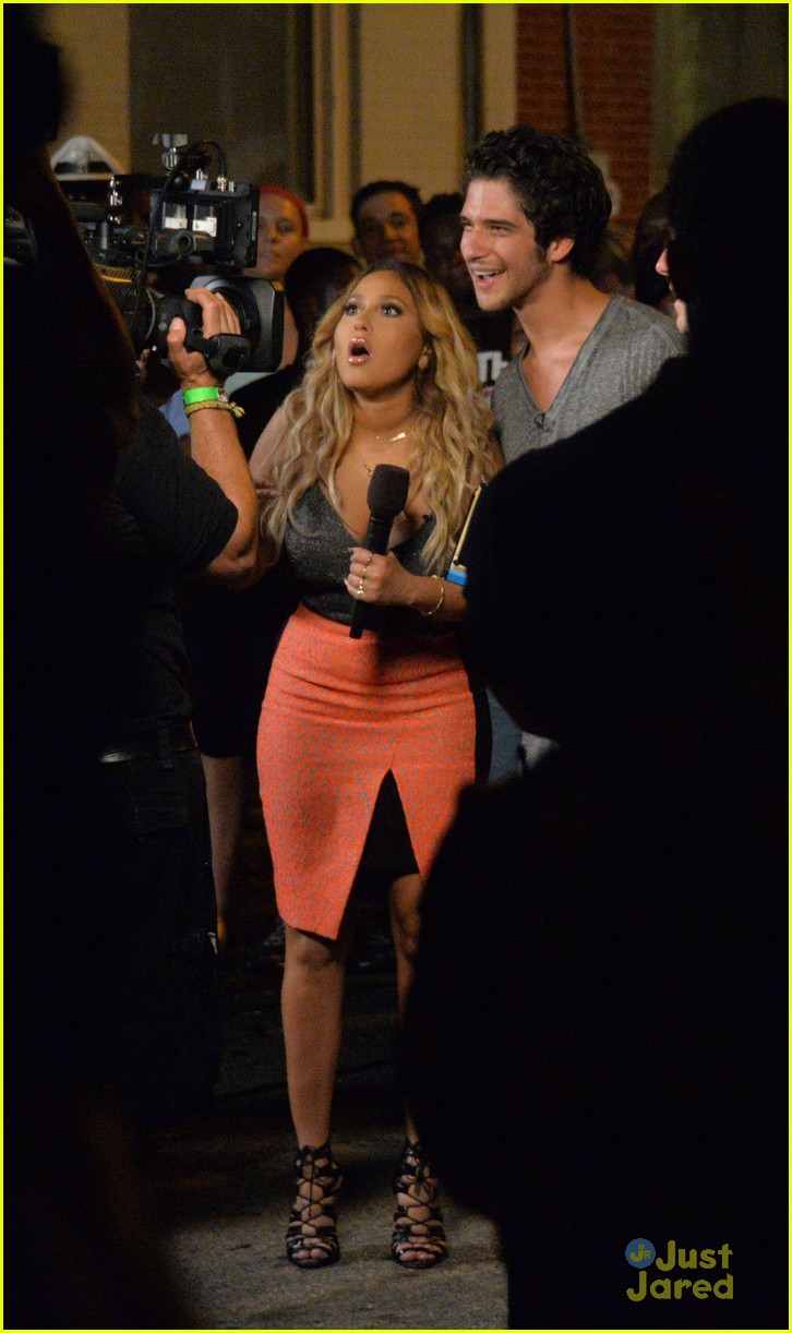 adrienne bailon tyler posey knock knock philly filming 04