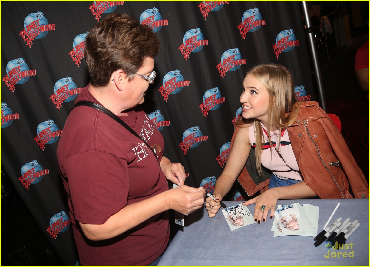 veronica dunne planet hollywood nyc meet greet 23