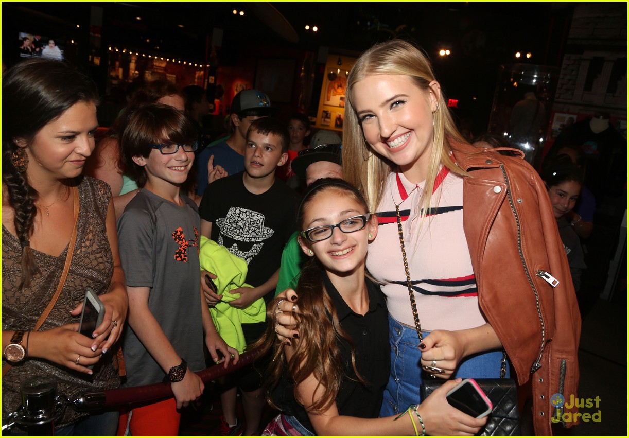 veronica dunne planet hollywood nyc meet greet 36