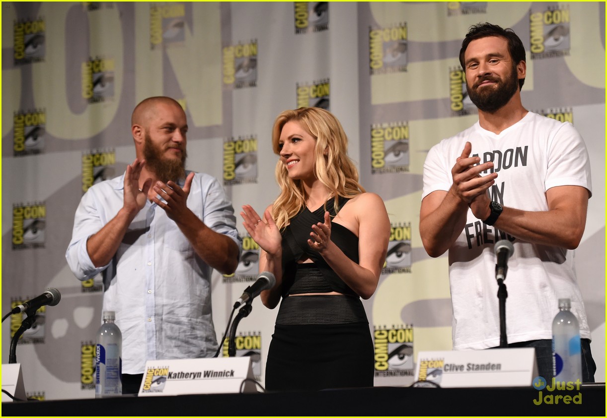 vikings cast steps out at comic con debuts new trailer 24